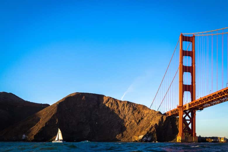 Pasando junto al puente de San Francisco